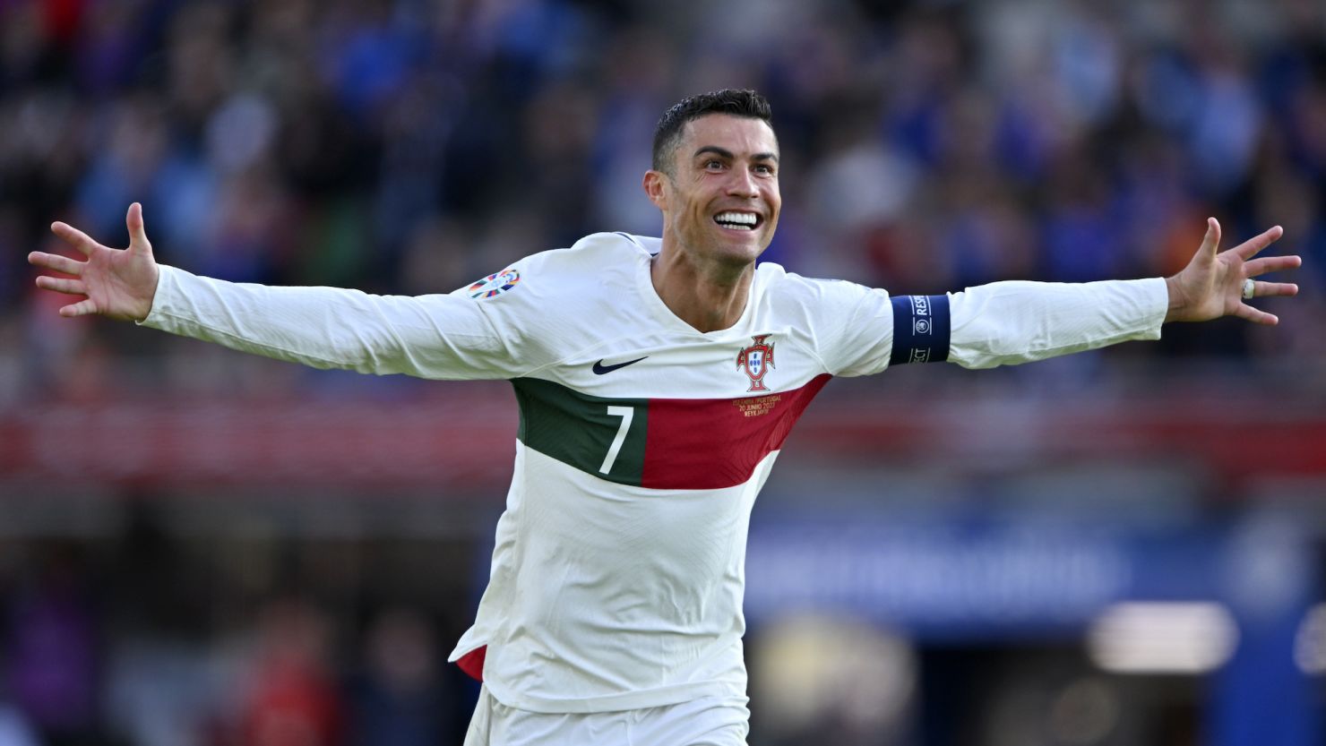 Cristiano Ronaldo Overtakes Lionel Messi, Breaks Records with 10 Million YouTube Subscribers in a Single Day