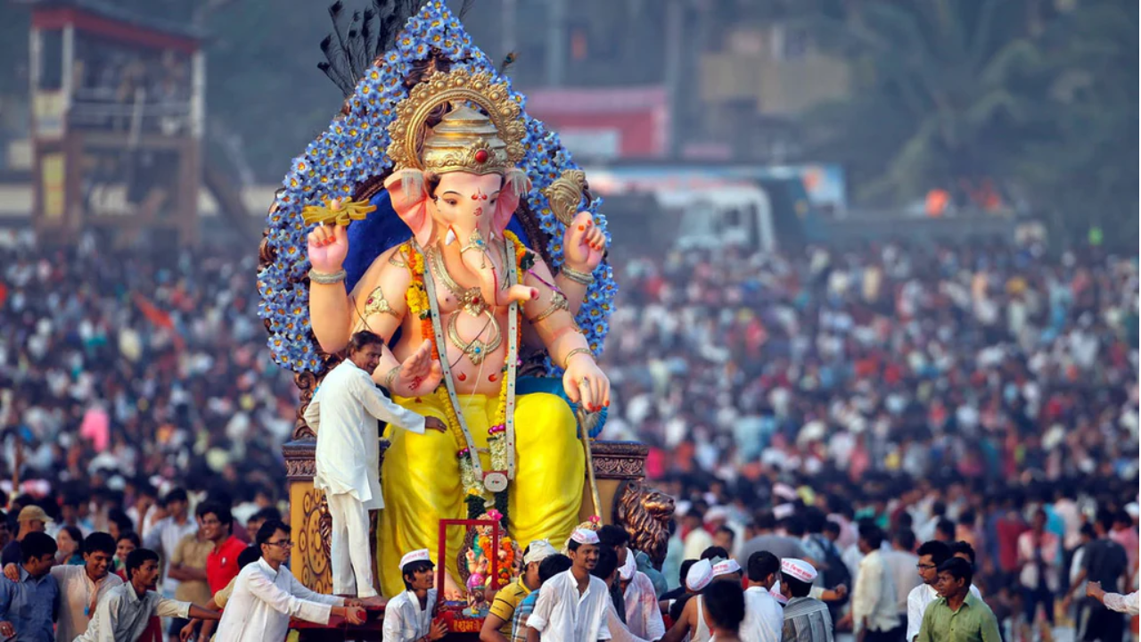 10 Popular Ganesh Bhajans to Elevate Your Ganesh Chaturthi Celebrations