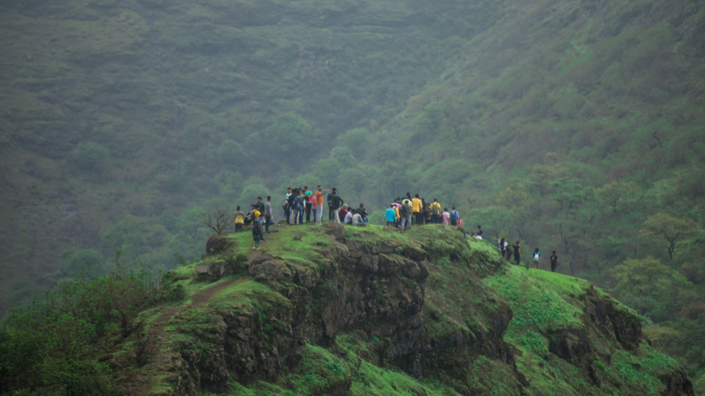 Explore the Beauty of Saputara Hill Station